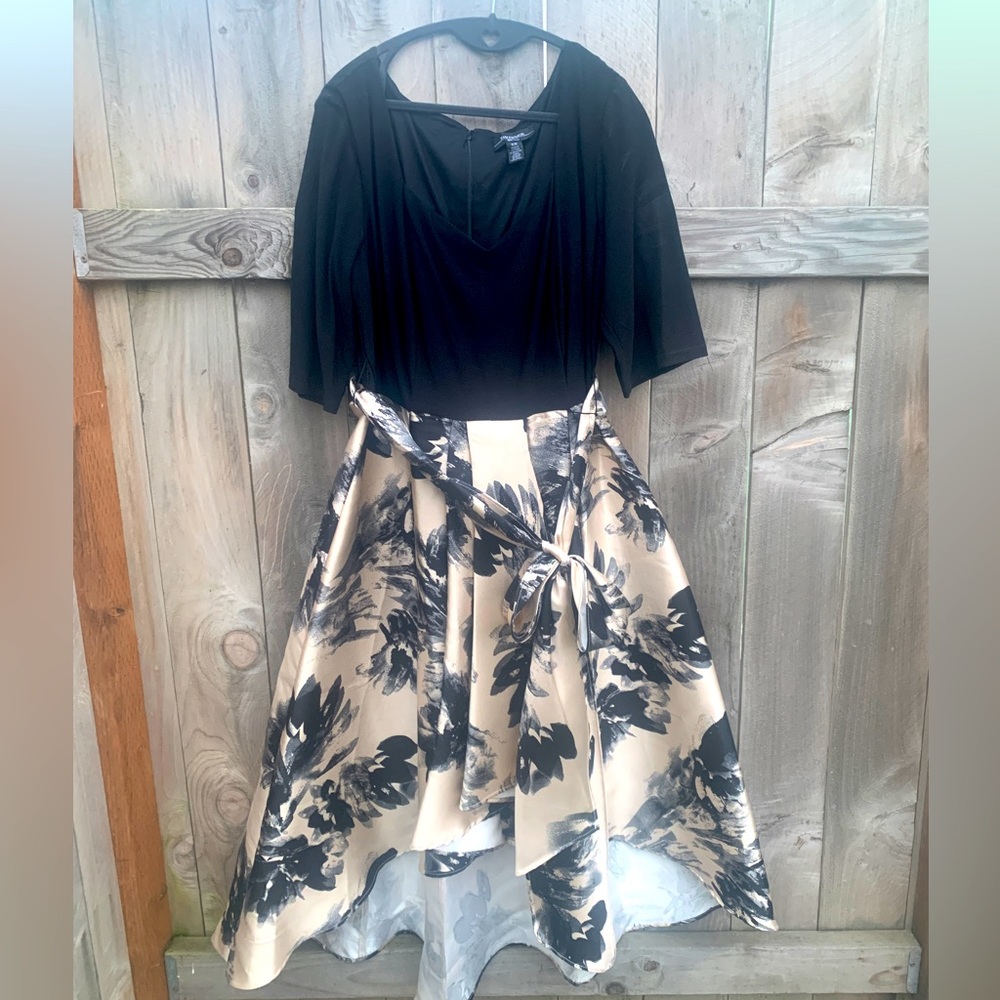 Black & gold dress-size 16W